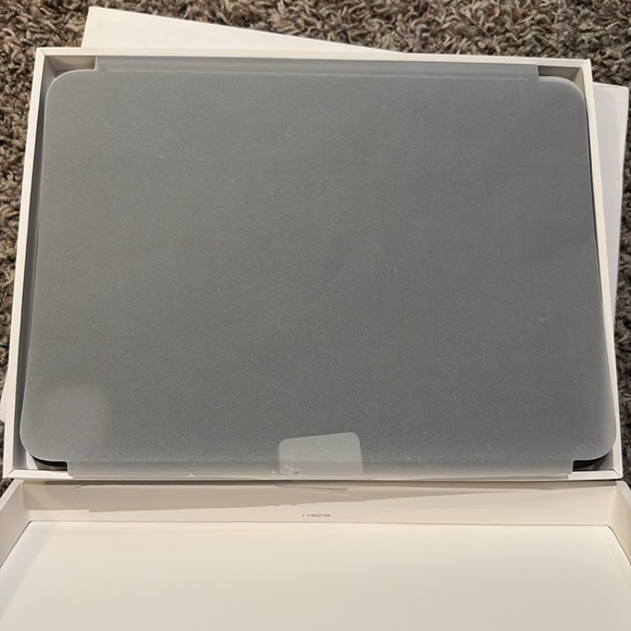 Apple Magic Keyboard 11“ for iPad Pro (M4 model) *Open Box* Black - Picture 7 of 10